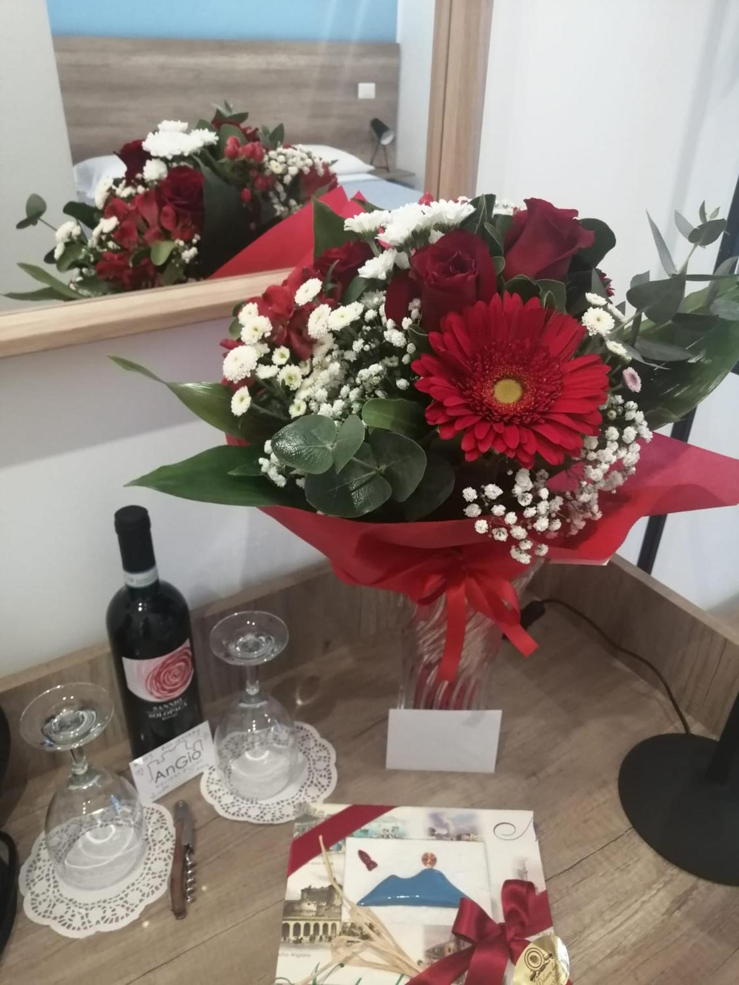 Angio Holiday Rooms Neapol Zewnętrze zdjęcie
